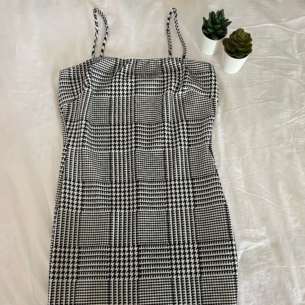 Black and White Body Con Dress~